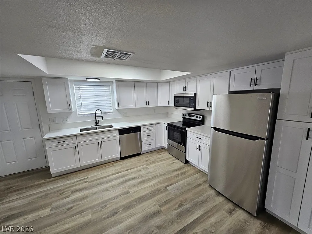 2 bed, 1.0 bath, 1848 sqft, $1,199 — Photo 1