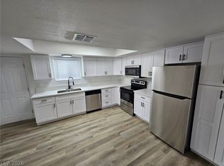 1083 E Calvada Blvd APT B, Pahrump, NV 89048