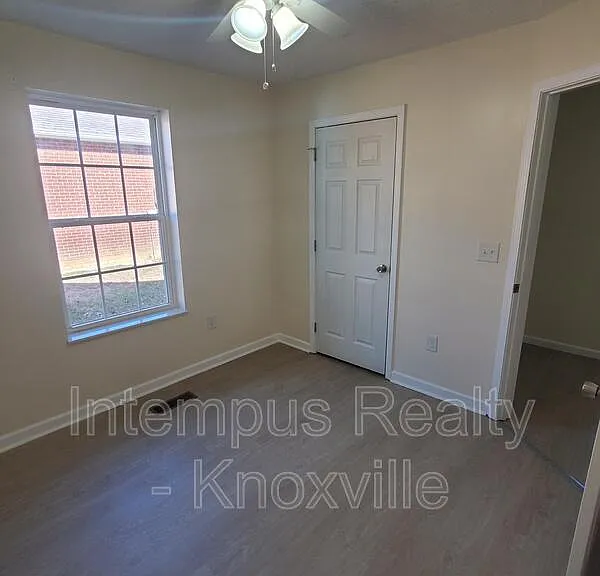 306 Joshua Landing Ct — Photo 23