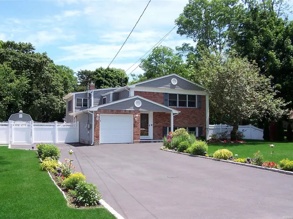 1925 Julia Goldbach Avenue, Ronkonkoma, NY 11779