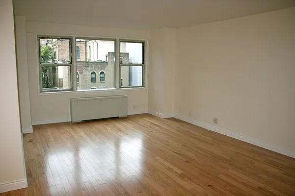 Rented by Michael K Namm Associates | media 30