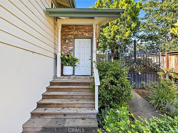 2nd image of 1909 Pineridge Dr