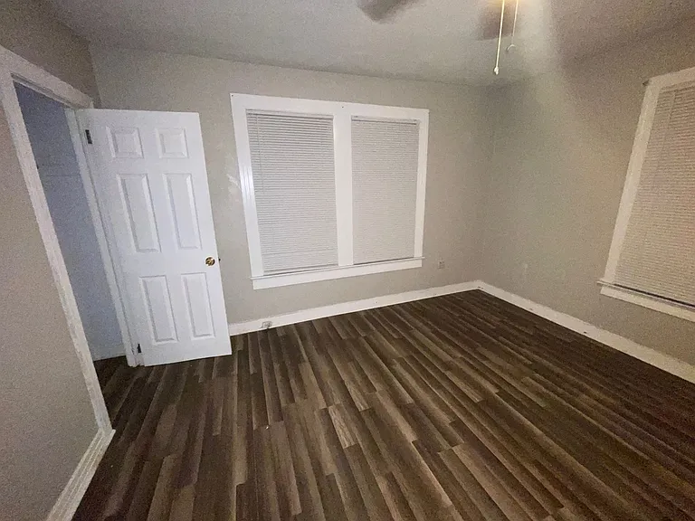 4236 Delaware St — Photo 9