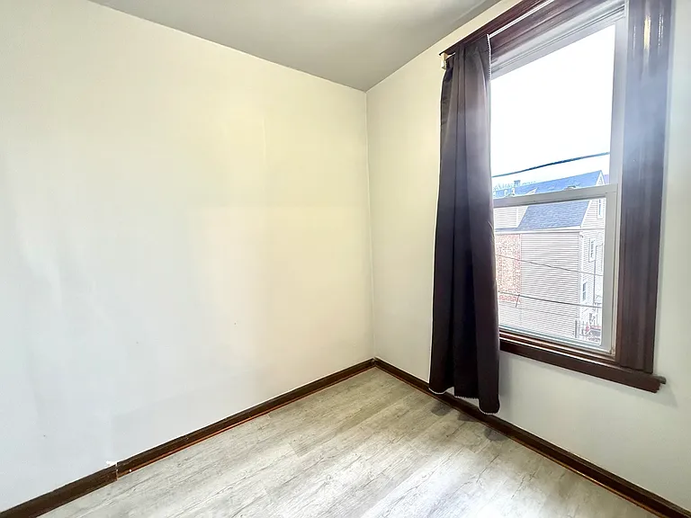 2141 S Marshall Blvd #2-R — Photo 14