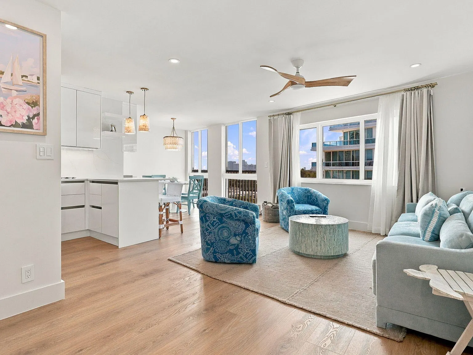 2 bed, 1.5 bath, 1174 sqft, $5,500 — Photo 2