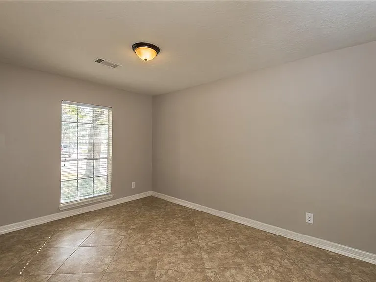 7403 Tall Pines Dr — Photo 16