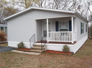 17 Idleview Dr, Naugatuck, CT 06770