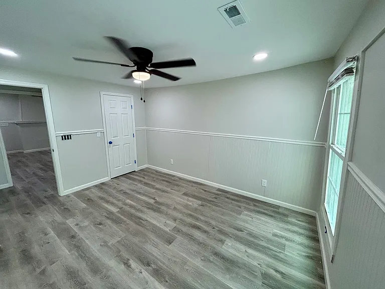 204 S Moore Rd — Photo 16