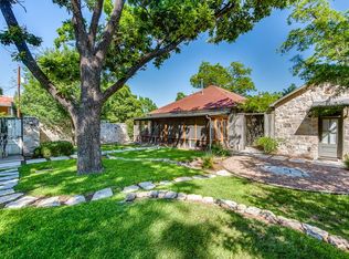 514 N Adams St, Fredericksburg, TX 78624