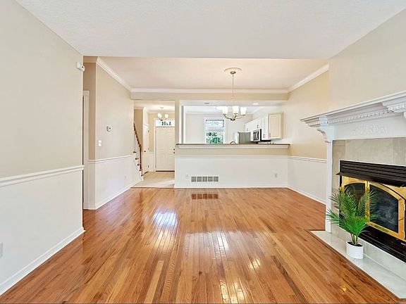 5th image of 1101 Eddy Ct #1101