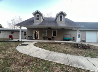 14052 Summer Rd, Benton, IL 62812