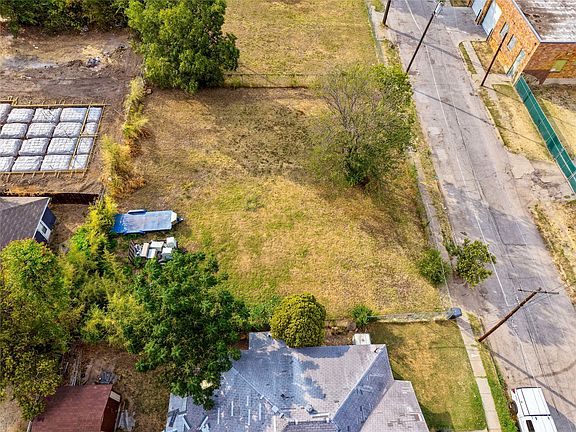 5th image of 2801 Medill St