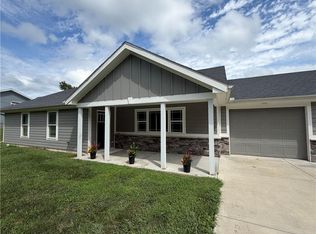 203 Valley St, Lathrop, MO 64465