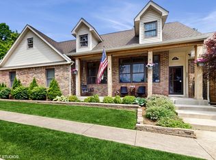 703 Greenwood Ave, Mundelein, IL