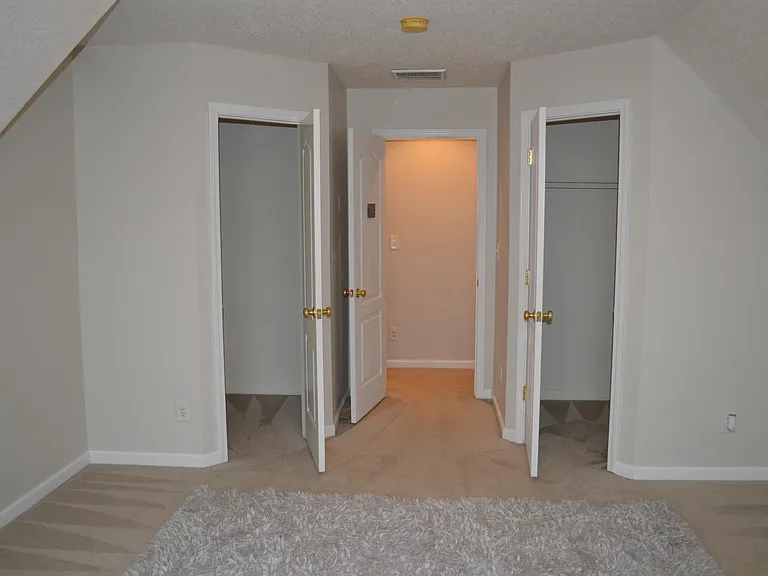 3221 Sweet Clover Ln — Photo 18