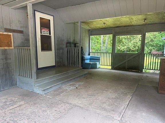 5th image of 7694N Fox Avenue