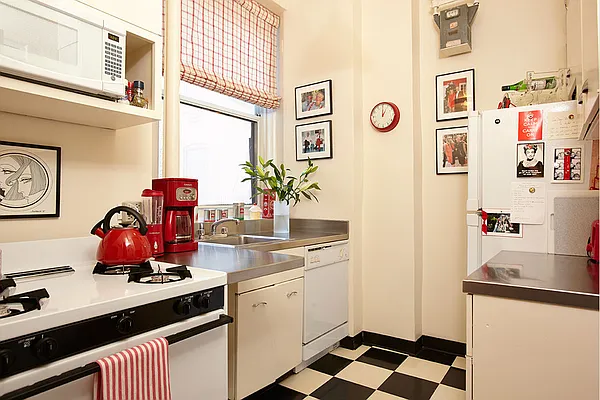 Sold by Stribling | media 10