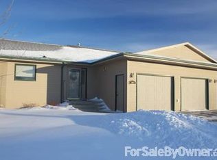 3415 10th St SW, Minot, ND 58701
