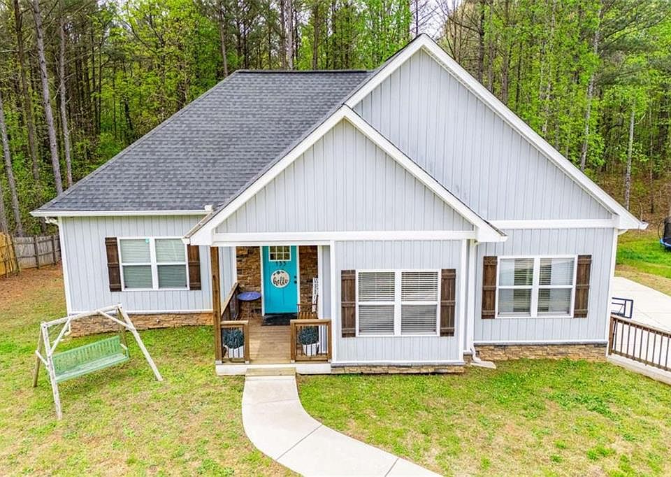 1st image of 133 Pebblebrook Way