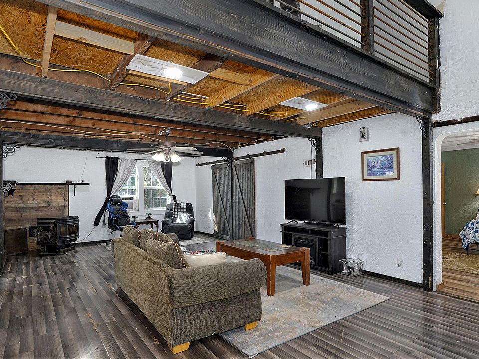 1st image of 275 Rhea Street