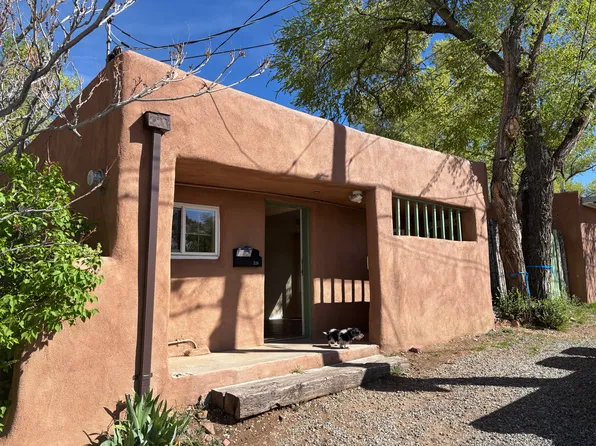 338 Don Cubero Pl, Santa Fe, NM 87505