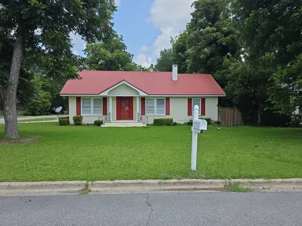 1009 Woodrow Ave, Dublin, GA 31021