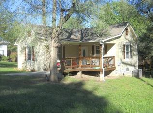 1129 1st St, Platte City, MO 64079