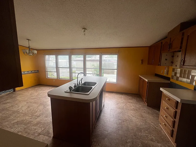 140 Thor Ln — Photo 8