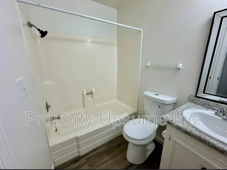 1063 Del Sol Pl #B — Photo 5