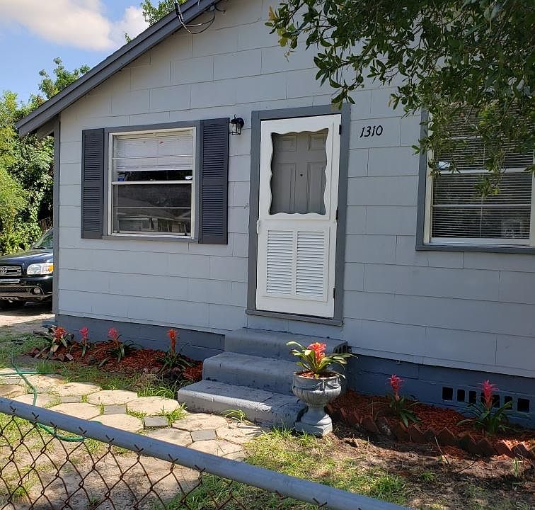 1st image of 1310 E 30th St