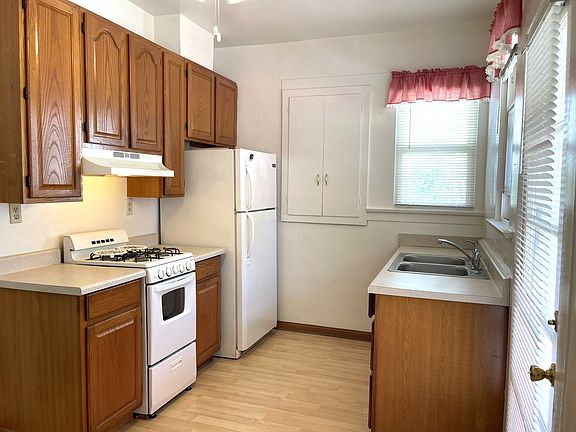 2nd image of 161 Nevada Ave #A