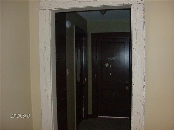 5th image of 511 N Hill St