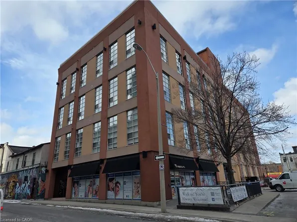11 Rebecca St #202, Hamilton, ON L8R 3H7