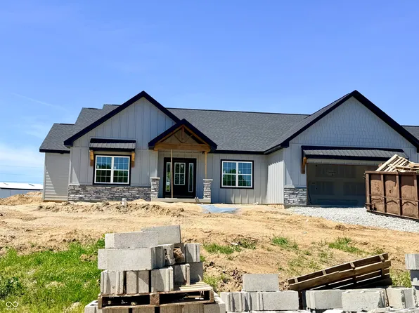 4 Pine Hills Ct, Crawfordsville, IN 47933