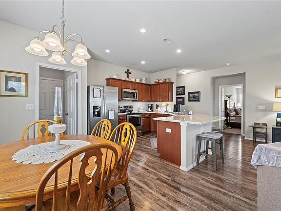 5th image of 1670 Scotland Dr