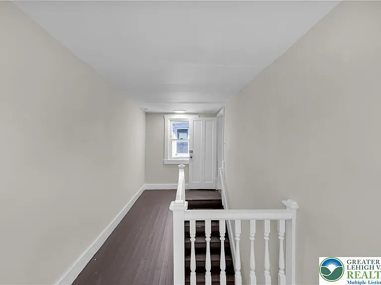 265-267 E Bertsch St #4 — Photo 6