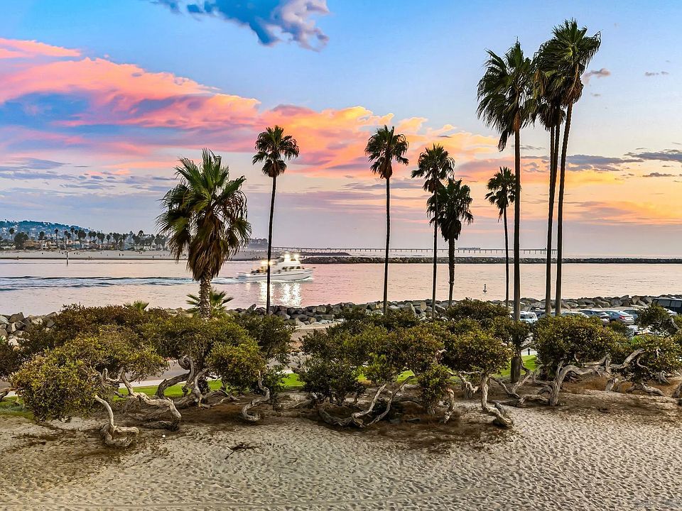 1st image of 2623 Ocean Front Walk