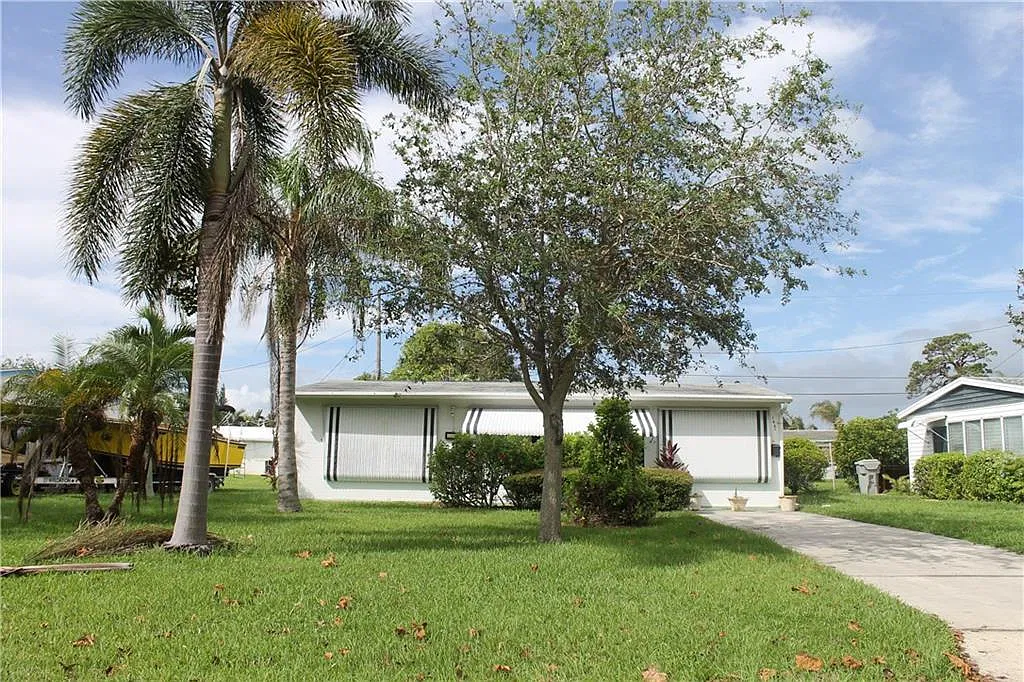 Unfurnished 2/2 In Rockledge — Photo 1