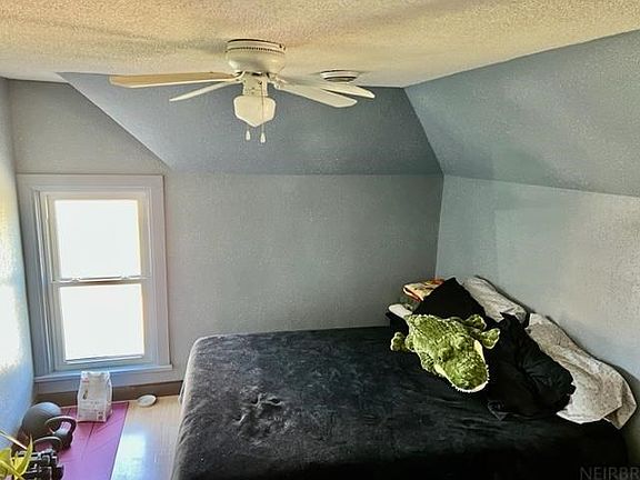 5th image of 302 Wilmont Ave