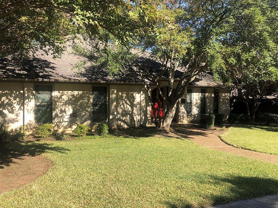 1st image of 840 Woodmoor Dr
