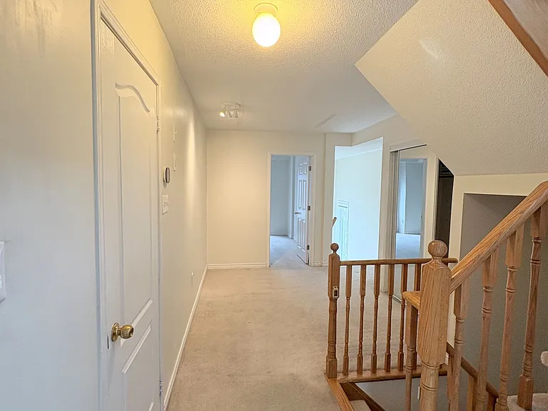 40 Mantello Dr — Photo 5