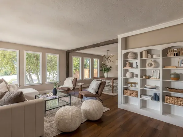 1041 E Lamplighter Dr, Logan, UT 84321