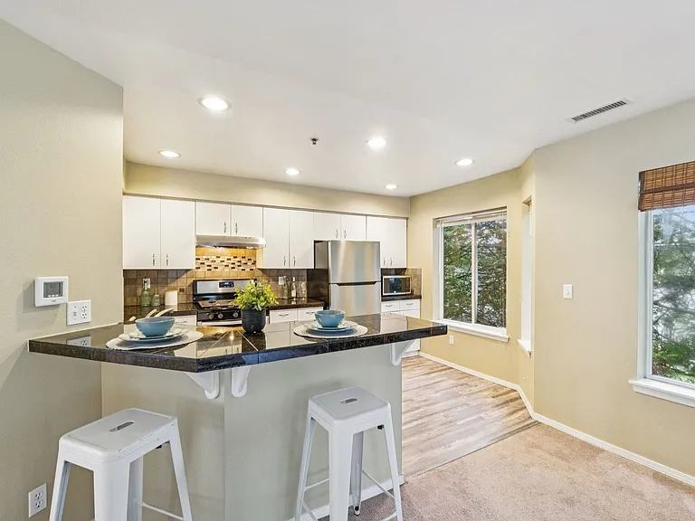 16219 Northup Way #C201 — Photo 3