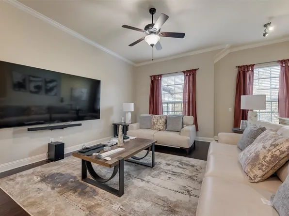 5007 Venecia Way, Grand Prairie, TX 75052