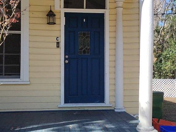 4th image of 722 NE 2nd St APT B