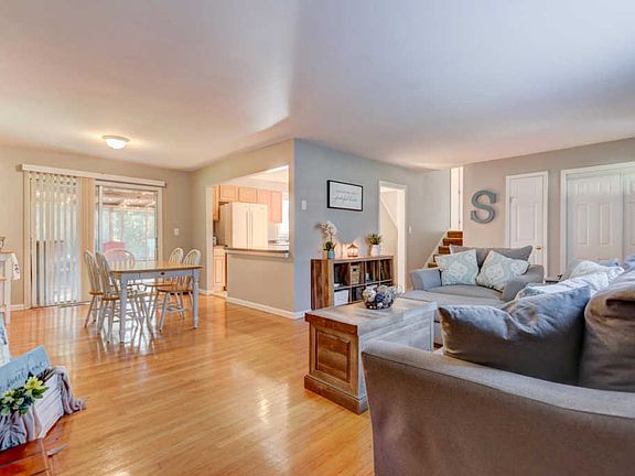 4th image of 4424 Silverhill Dr