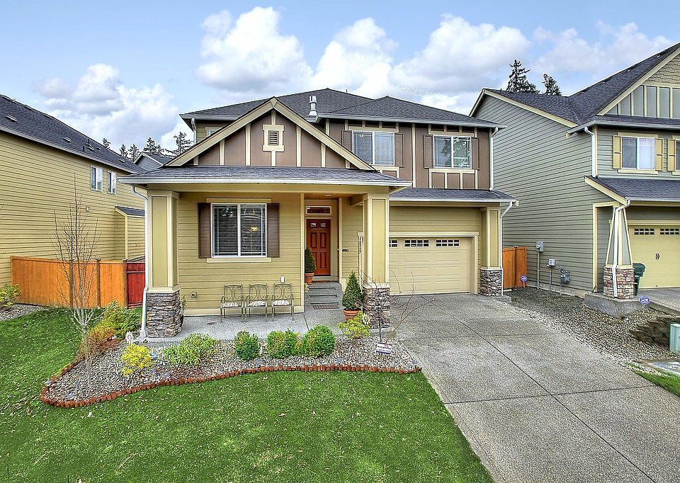 1st image of 18927 23rd Avenue Ct E