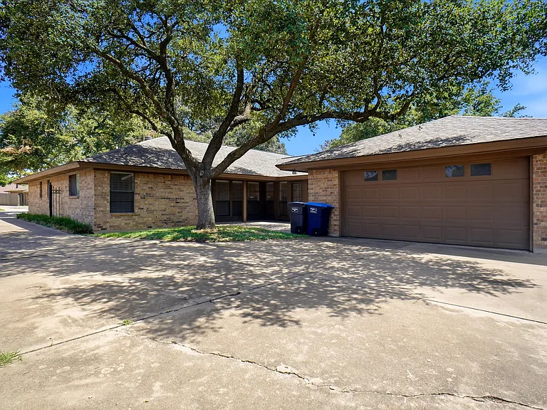 4861 Ledgestone Ct — Photo 11
