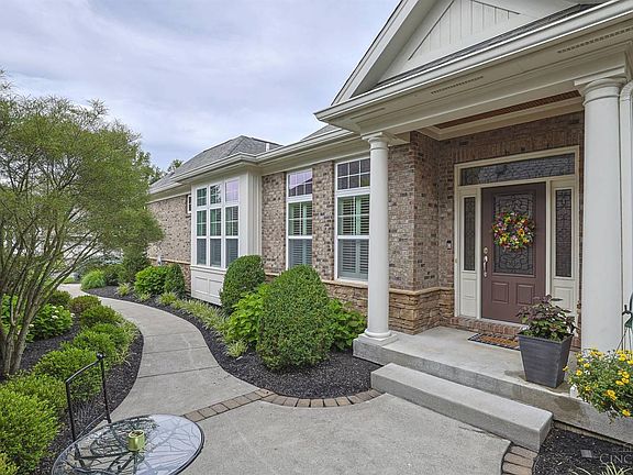 2nd image of 120 Village Gate Ln