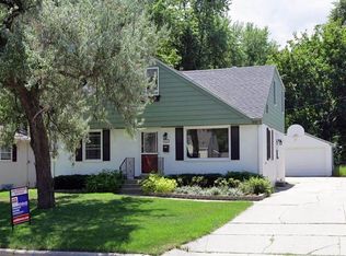 426 E Mission Rd, Green Bay, WI 54301